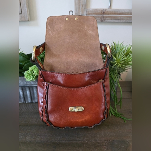 Patricia Nash Hand Painted Leather Butterfly Aida Crossbody/Shoulder Bag - Picture 10 of 13